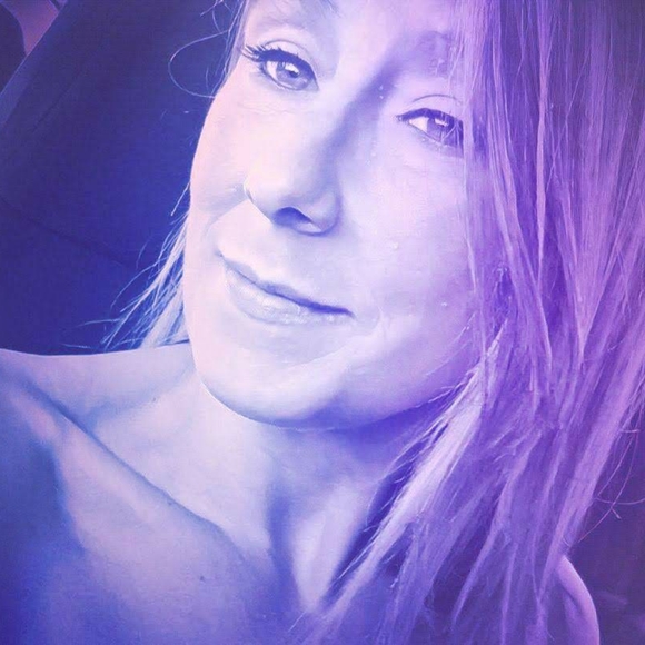 Meet your Posher, Monica - Picture 1 of 1